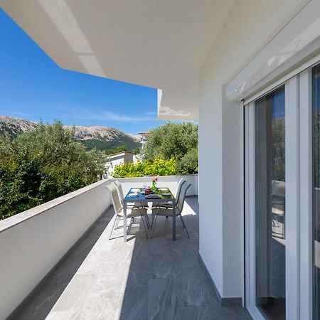 Apartments Lucija Baška Zewnętrze zdjęcie