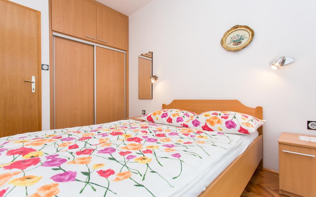 Apartments Lucija Baška Zewnętrze zdjęcie