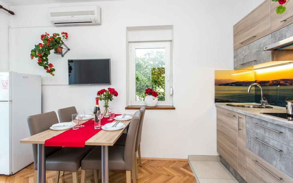 Apartments Lucija Baška Zewnętrze zdjęcie