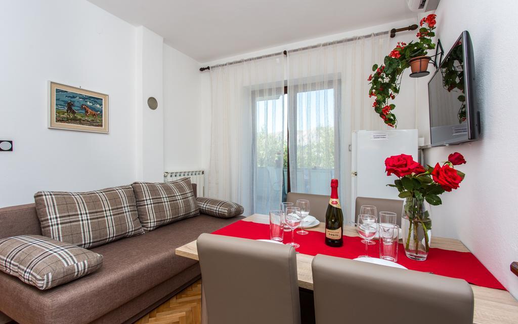 Apartments Lucija Baška Zewnętrze zdjęcie